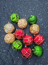 Lot 12 Plastic shatterproof Christmas ornaments 3" red gold green ball