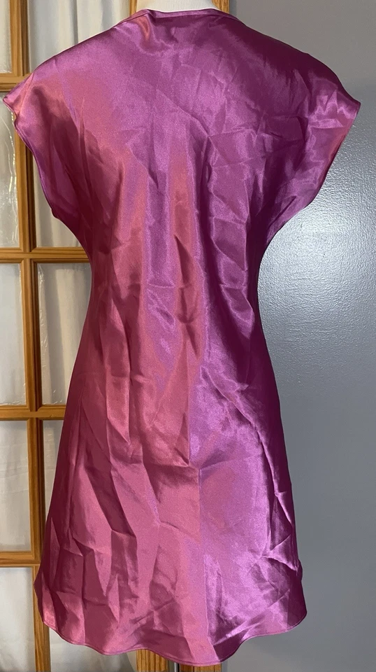 Vestido de Noche Morgan Taylor Íntimo Talla S Magenta Satinado Romántico Caprichoso Clásico Foto 4 de 4