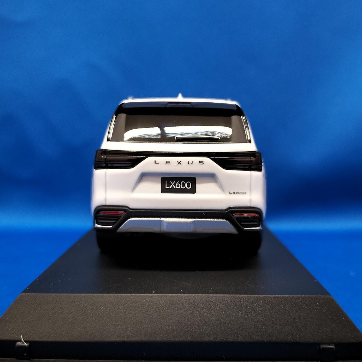 京商 - LEXUS LX600 KYOSHO 京商　1/43 Scaleミニカー 220911-042.jpg