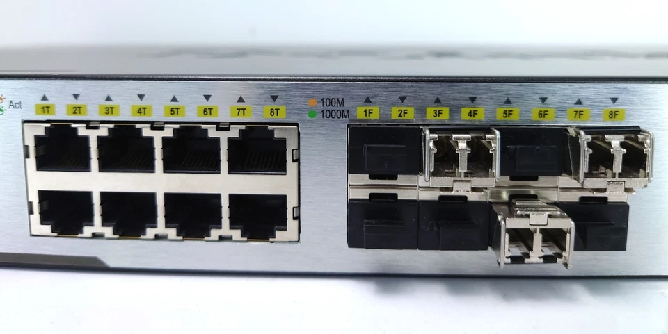 D-Link xStack DGS-3120-24SC Managed Gigabit Rack Switch 16x SFP 8x RJ-45 Combo - Bild 3 von 4