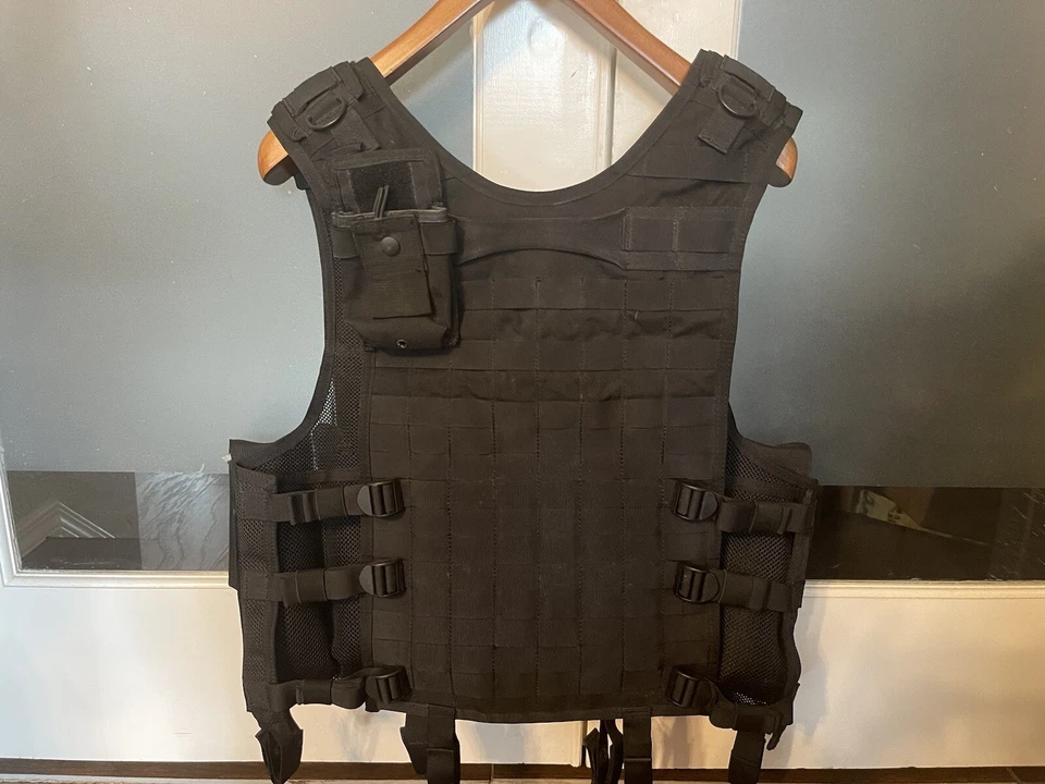 CHALECO MOLLE TÁCTICO BLACKHAWK #3 NEGRO GRANDE 6 CÁPSULAS EXCELENTE TINTE PAINTBALL USADO Foto 2 de 4