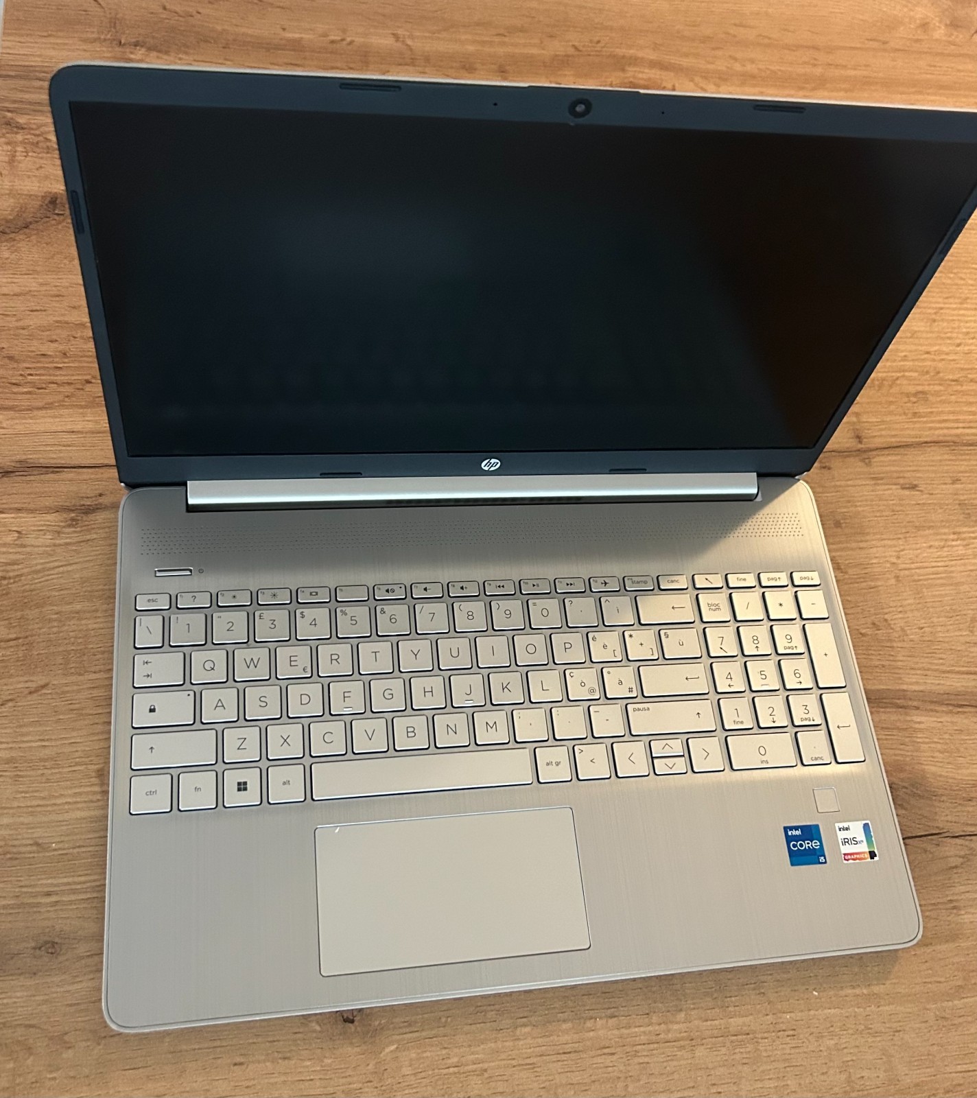 HP Laptop 15s-fq5xxx, 16 pollici, 16,0 GB RAM, usato in ottime condizioni
