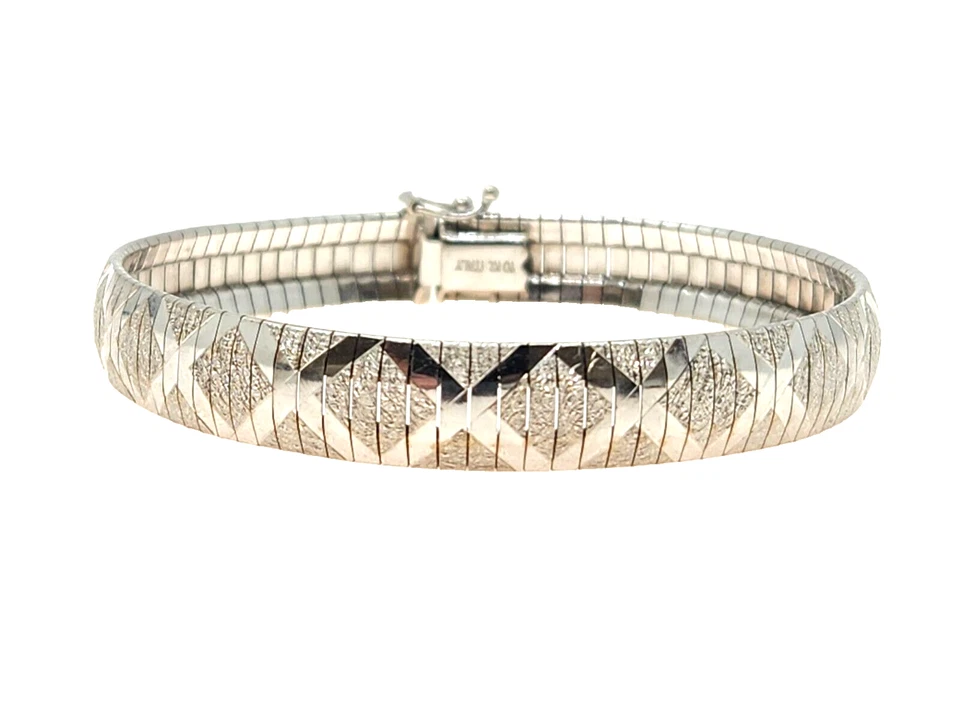Pulsera Aurafin 10K WG X-Motif Omega Flex Style 8,5 mm, 7,25" de largo, 15,6 gramos Foto 4 de 4