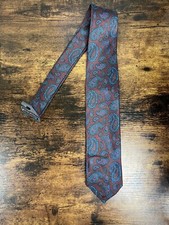 Brooks Brothers Burgundy Tie W/ Floral Design Tie 100 Silk Men's Necktie 60"