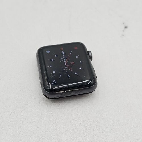 Apple Watch Series 3 Nike 42 mm gris sidéral aluminium débloqué MTF32LL/A - Photo 1/5