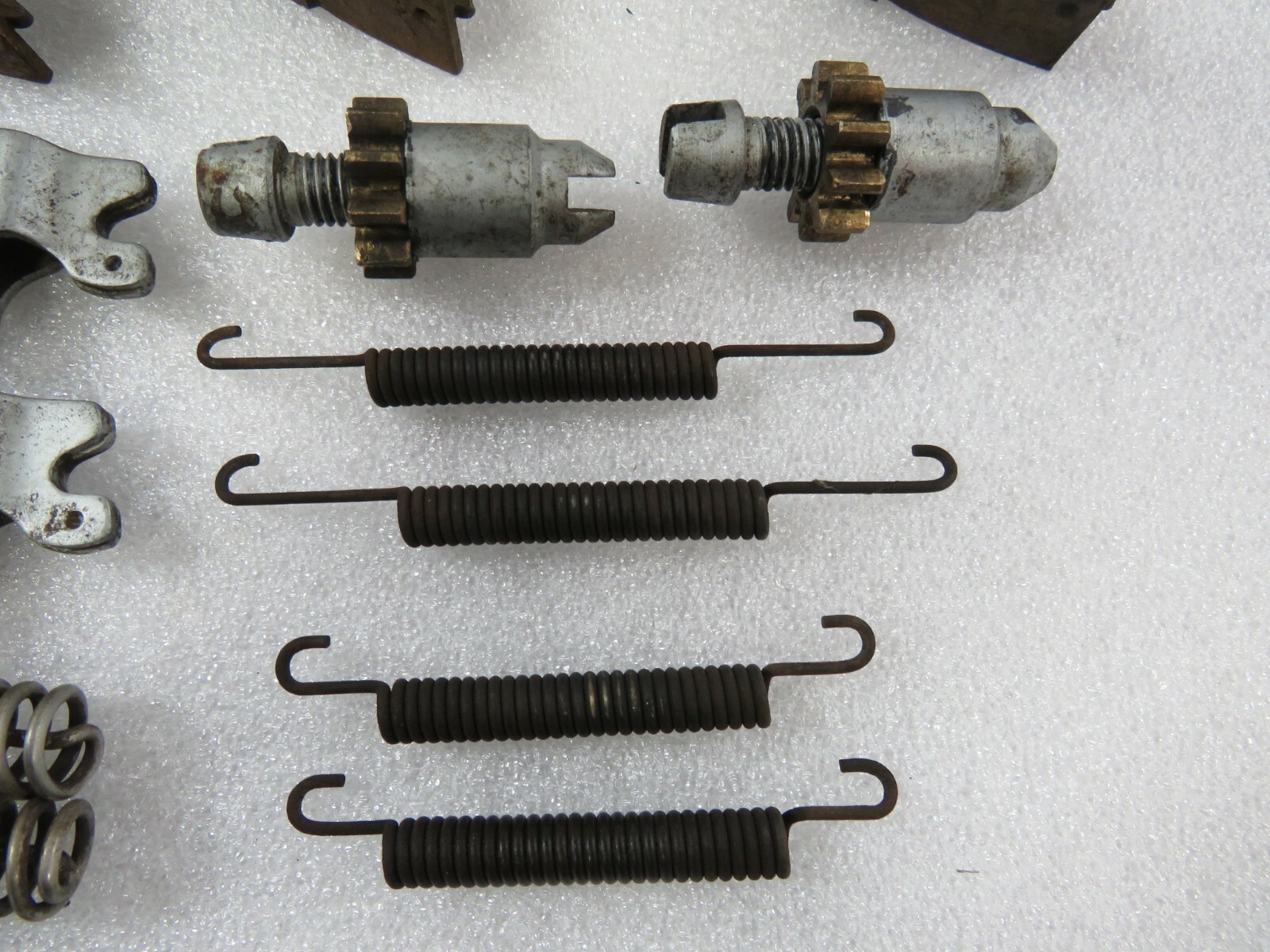 Maserati M128, Coupe, E-Brake Pads and Hardware, Used 