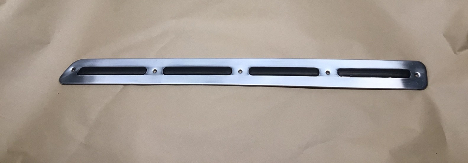 1966 - 1980 Rolls Royce Silver Shadow Silver Wraith II Front Right Lower Sill