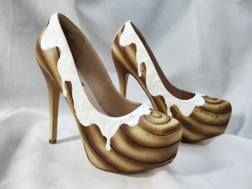 Shoe Bakery Cinnamon Bun Platform Stilettos women's size 8M; 5.5" heel