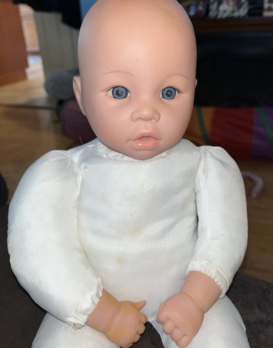 Kingstate Vinyl & Cloth Blue Eyes Baby Doll 14" - Picture 4 of 6