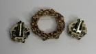 Vintage Unsigned Goldtone Green Glass Pearl Brooch Clip On Earrings Married Set — photo 5