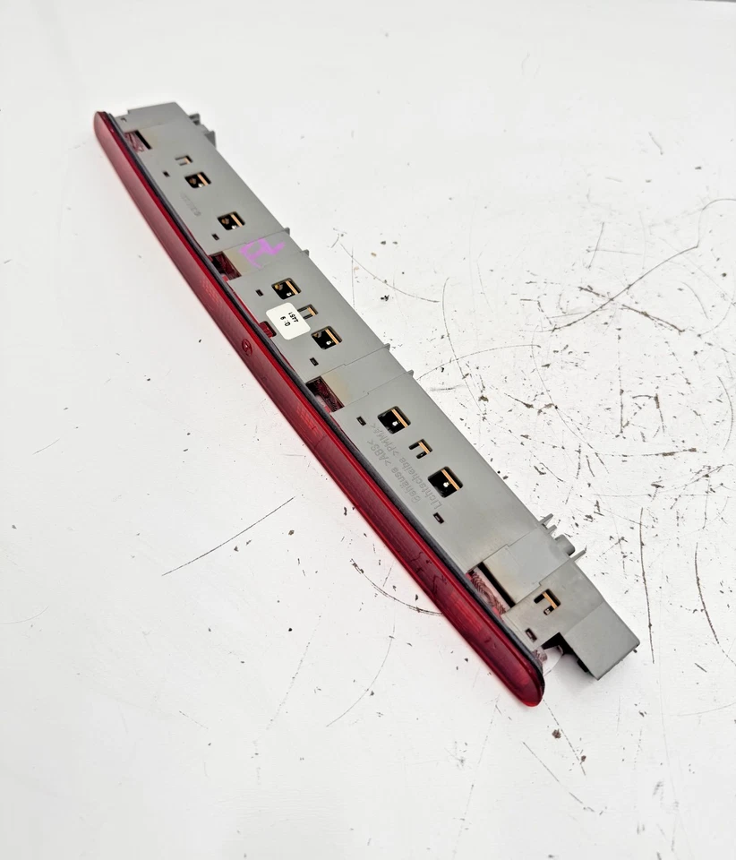 ✅ MERCEDES-BENZ C240 THIRD STOP BRAKE LIGHT 2001-2005 2038200156 OEM AS25 used - Image 2 of 4