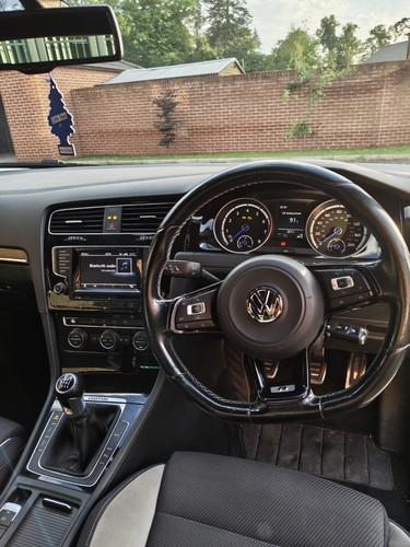 2014 Volkswagen Golf R 2.0 TSI - Picture 8 of 21