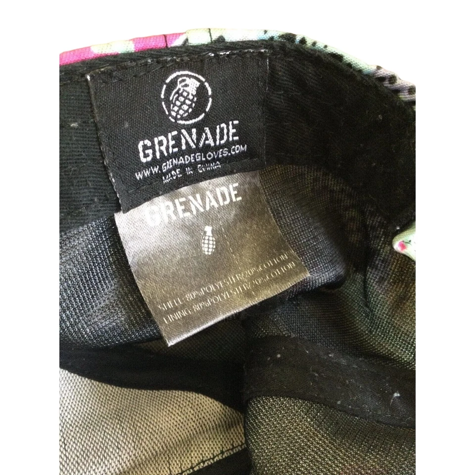 Gorra de béisbol Grenade Graffiti Snapback para adulto talla única plana facturada Foto 4 de 4