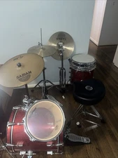 Sonar AQX Drum Set Red & Roc’n Soc Chair