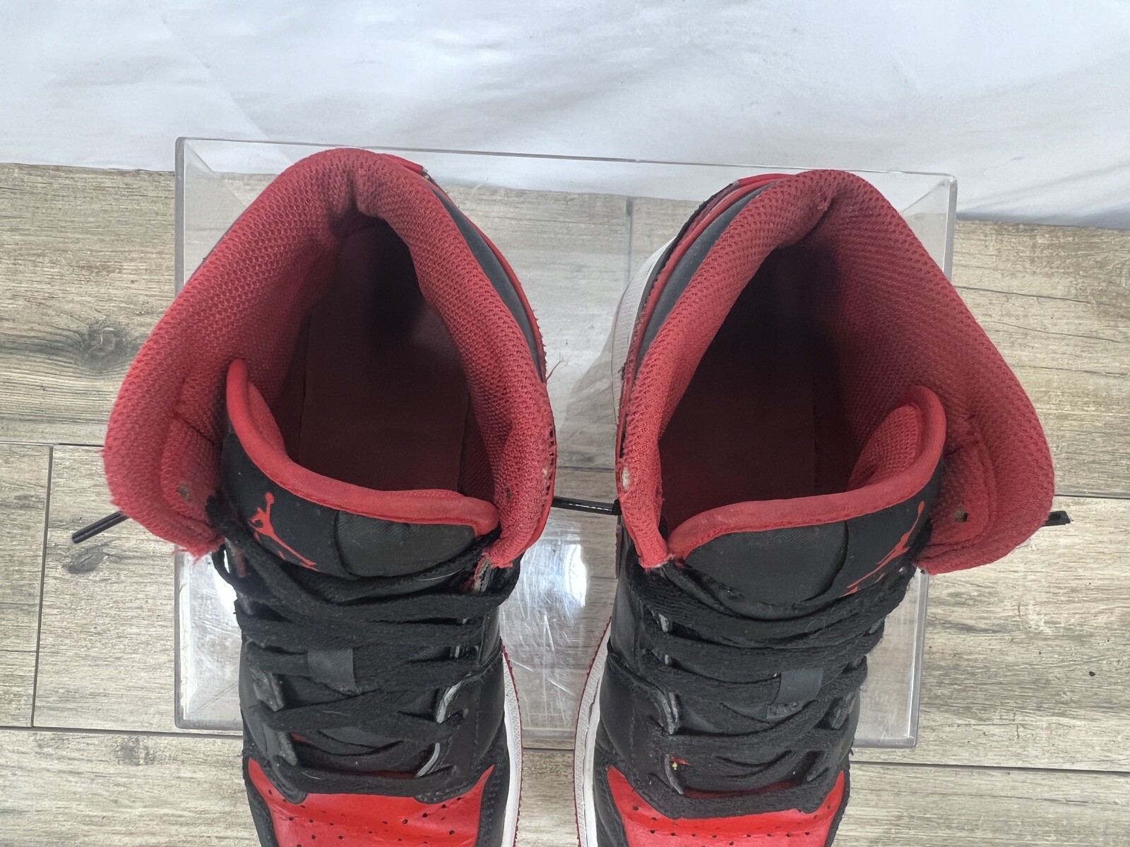 Nike Air Jordan 1 Mid Bred Youth Size 7Y Womens Sz 8.5 Black Red Sneaker Shoes thumbnail 9