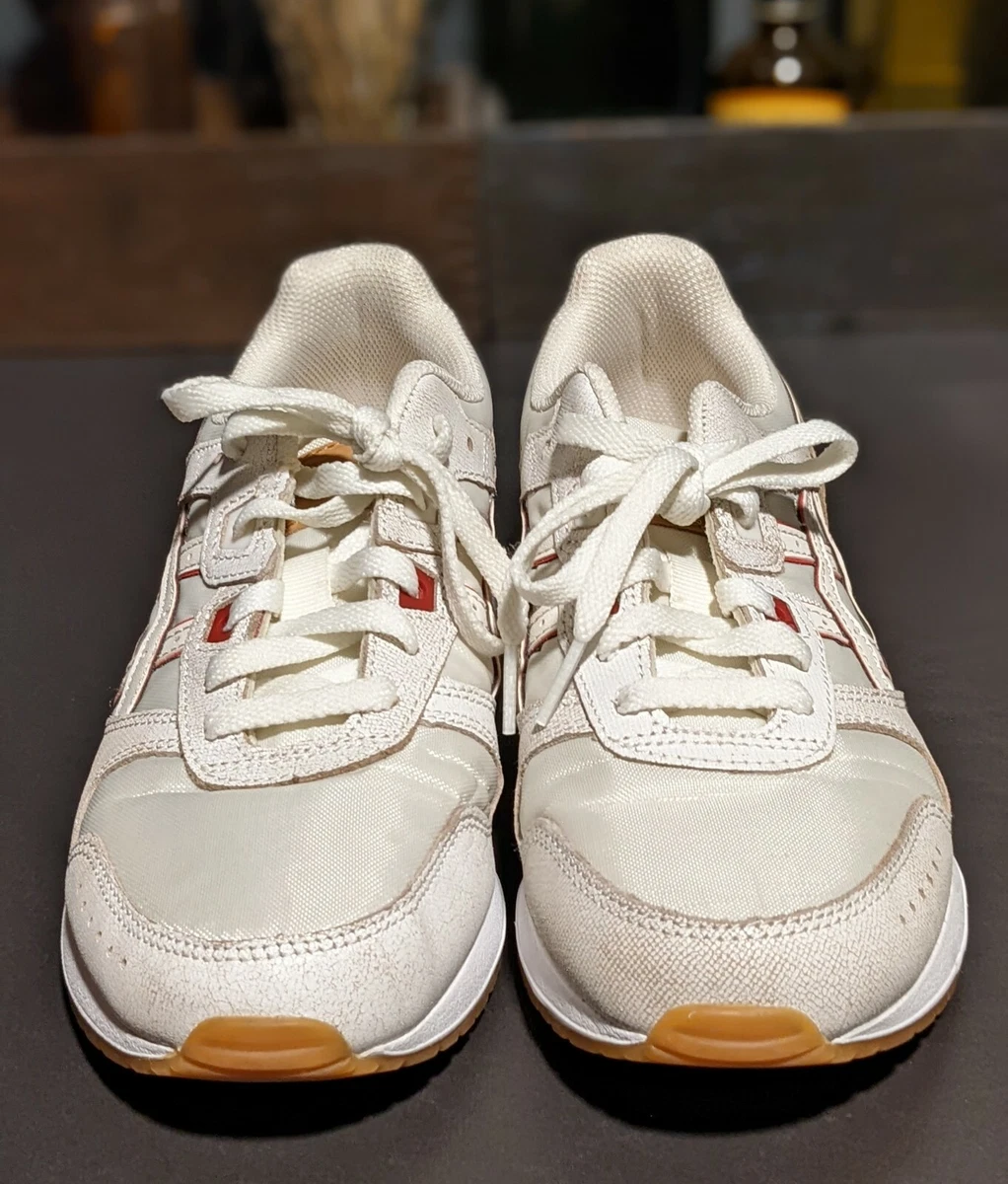 Vintage asics hot sale tiger volleyball shoes
