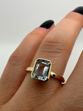 9Ct Yellow Gold Solitaire Emerald Cut Aquamarine Ring 1.44Ct Gg44