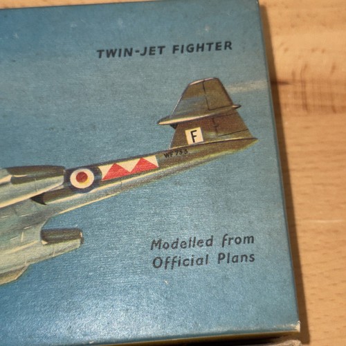 FROG -GLOSTER METEOR 8 - RAF JET FIGHTER - Kit# 326P - OPEN BOX - UNBUILT - Picture 4 of 11