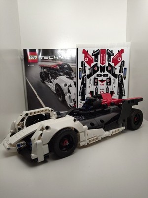 LEGO TECHNIC: Formula E Porsche 99X Electric (42137)