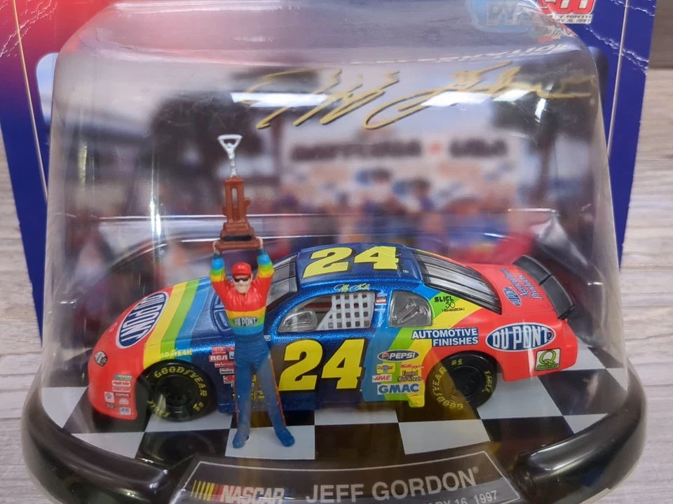Jeff Gordon Nascar Victory Celebration Winner's Circle Daytona 500 Diecast - Image 3 of 4
