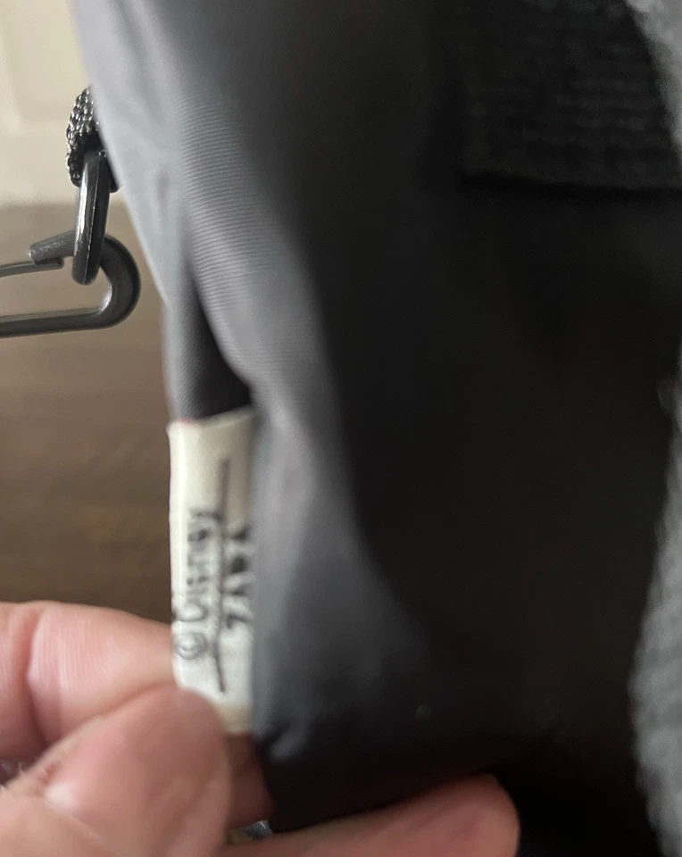 1-ZARA MICKEY MOUSE DISNEY Crossbody BAG BLACK 9inx6in Excellent ConditionCanvas - Image 4 of 4