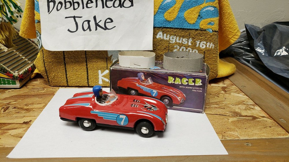 NIB RED #7 RACER TIN TOY CAR MF 800 VOLTURE DE COURSE FRICTION SOUND