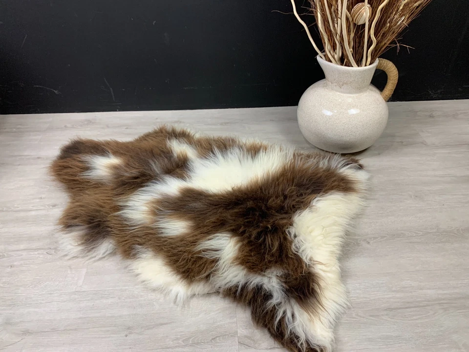 Genuine Natural White Brown Sheepskin Beautiful Exquisite Pelt Seat Cover PetBed - Image 2 of 4