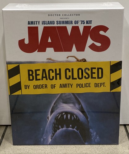 Doctor Collector Present Jaws Amity Island Summer of '75 Kit prezzo ebay