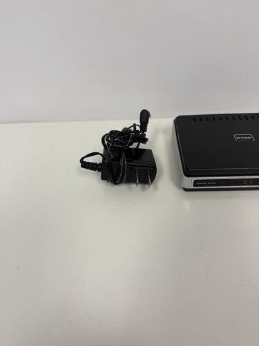 D-LINK 5 PORT DES-1105 10/100 ETHERNET SWITCH W/ AC ADAPTER - FREE SHIPPING! - Picture 2 of 15