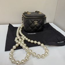 Auth Chanel Vanity Case Black Quilted Lambskin Pearl Chain Crossbody Bag