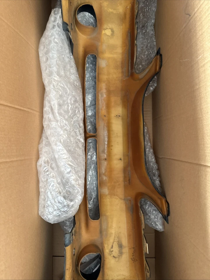 Parachoques delantero Ford Mustang Cobra 1998 Foto 2 de 3