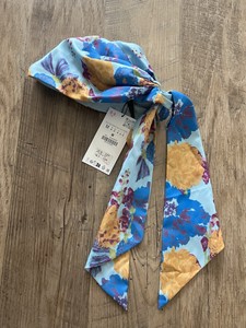 Zara Floral Print Head wrap - NWT Zara | Accessories | Zara Print Head Wrap Bloggers Favorite  main image 4