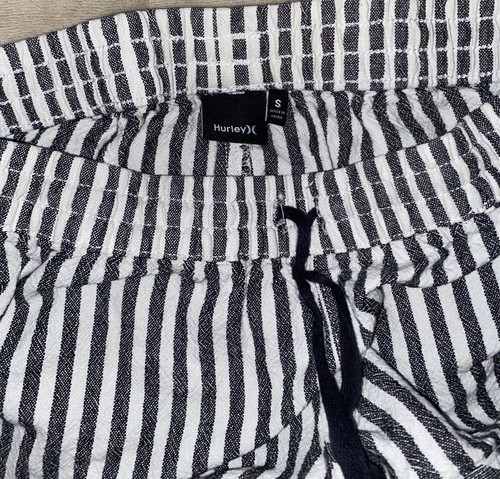 Hurley Herringbone Dolphin Hem Shorts - Picture 3 of 6