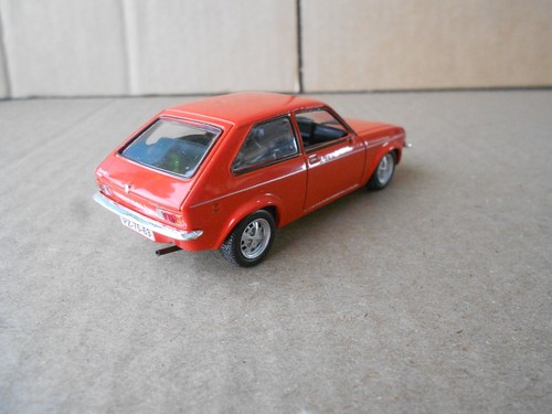 Vauxhall Chevette Red 1/43 Model Car GM General Motors Europe - Picture 4 of 11