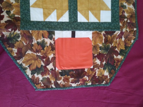 Table Runner Fall Colors Gold Green Orange 33"x 21 1/4"Hand Pieced Machine Quilt - Picture 4 of 8