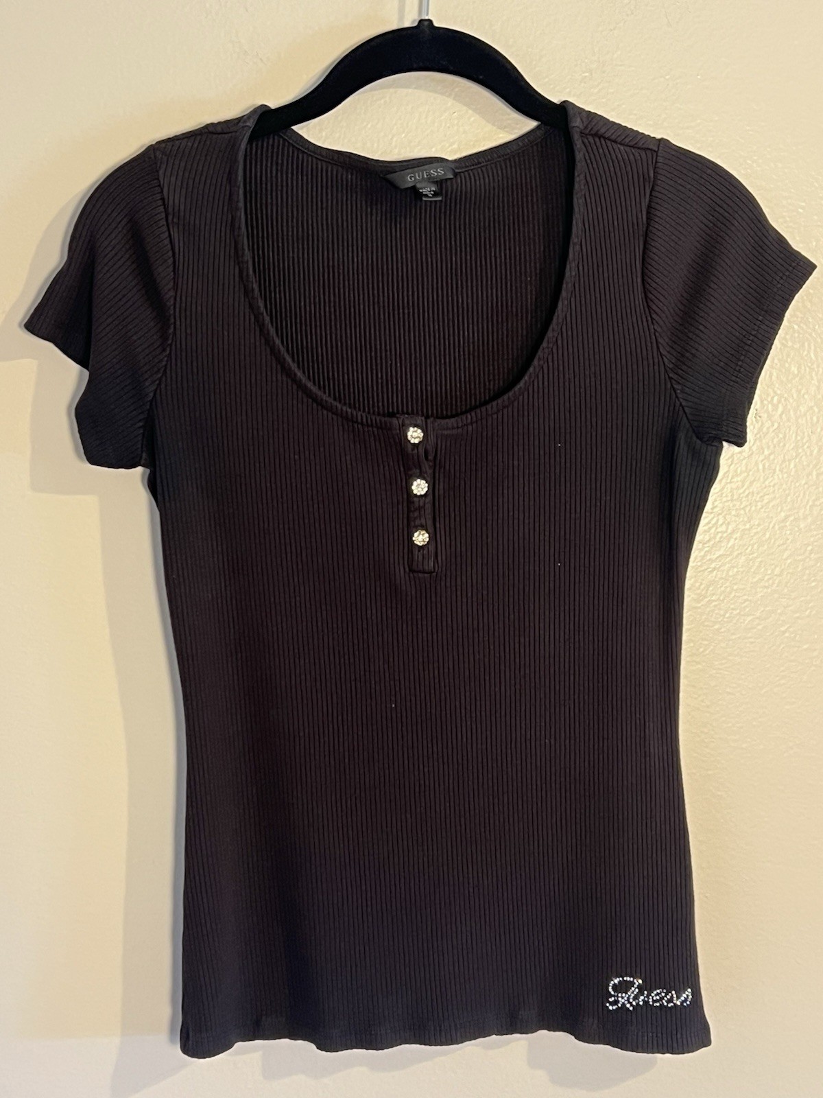 Womens Guess Black Ribbed Henley V Neck Preppy Grunge Short Sleeve Top M