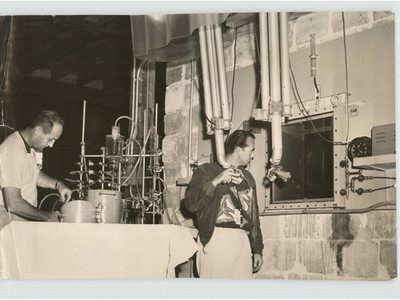 UNUSUAL Shot of Experiment in Atomic Research Lab, USA 1959 RARE Press Photo