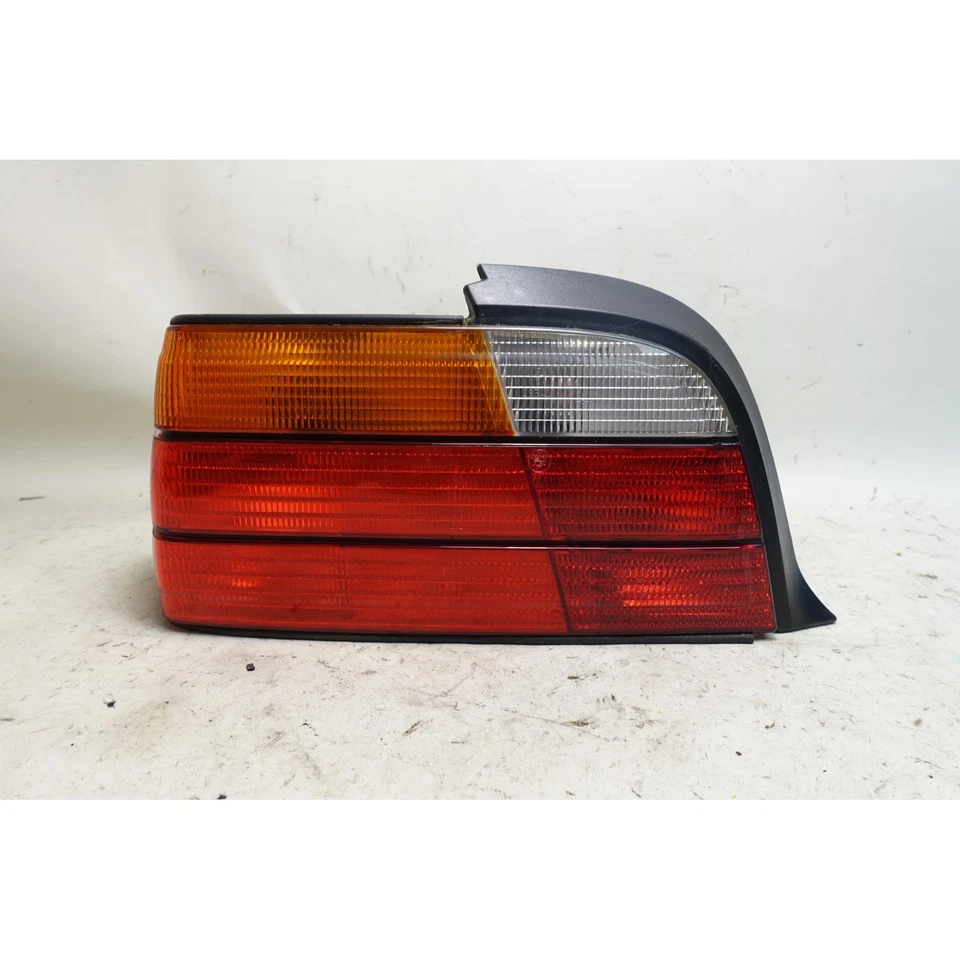 Luz trasera izquierda para conductor BMW E36 1992-1999 serie 3 dañada 2 puertas OEM Foto 2 de 4