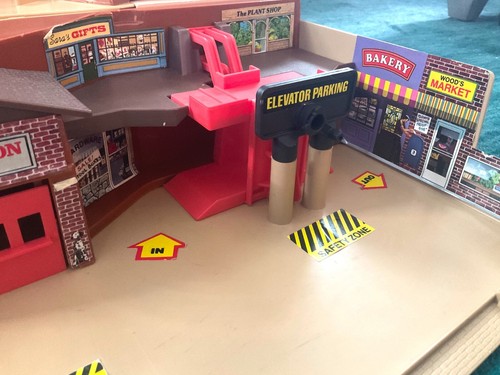 Vintage Hot Wheels CITY 1980 Playset Sto & Go Playset (PLEASE READ!) - Picture 8 of 13