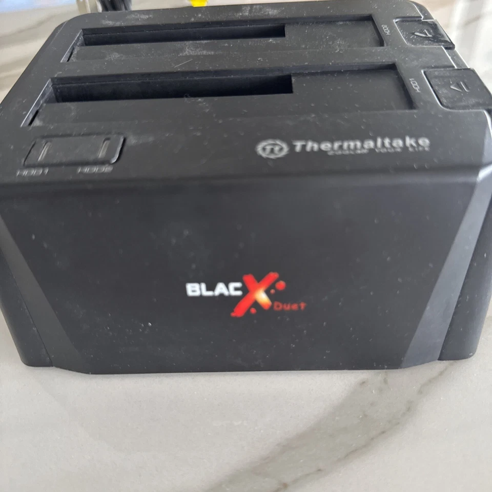 Thermaltake BlacX SATA Disco Duro, eSATA y Estación de Acoplamiento USB Foto 2 de 4