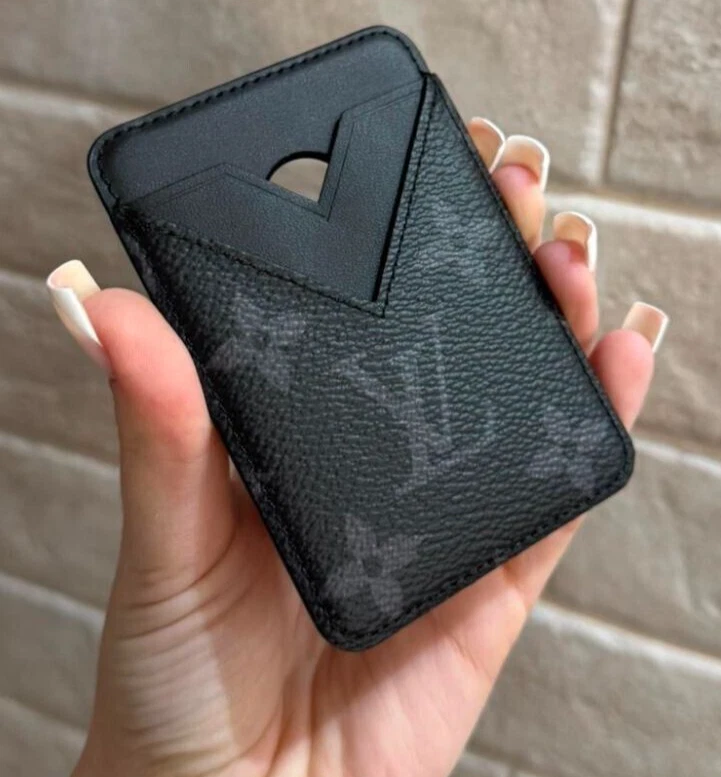 Nuevo tarjetero Louis Vuitton gris imán, tamaño: 2,6 x 0,2 x 3,7 pulgadas Foto 2 de 4