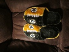 Women's Green Bay Packers Slippers Green, Yellow  White Size M 
