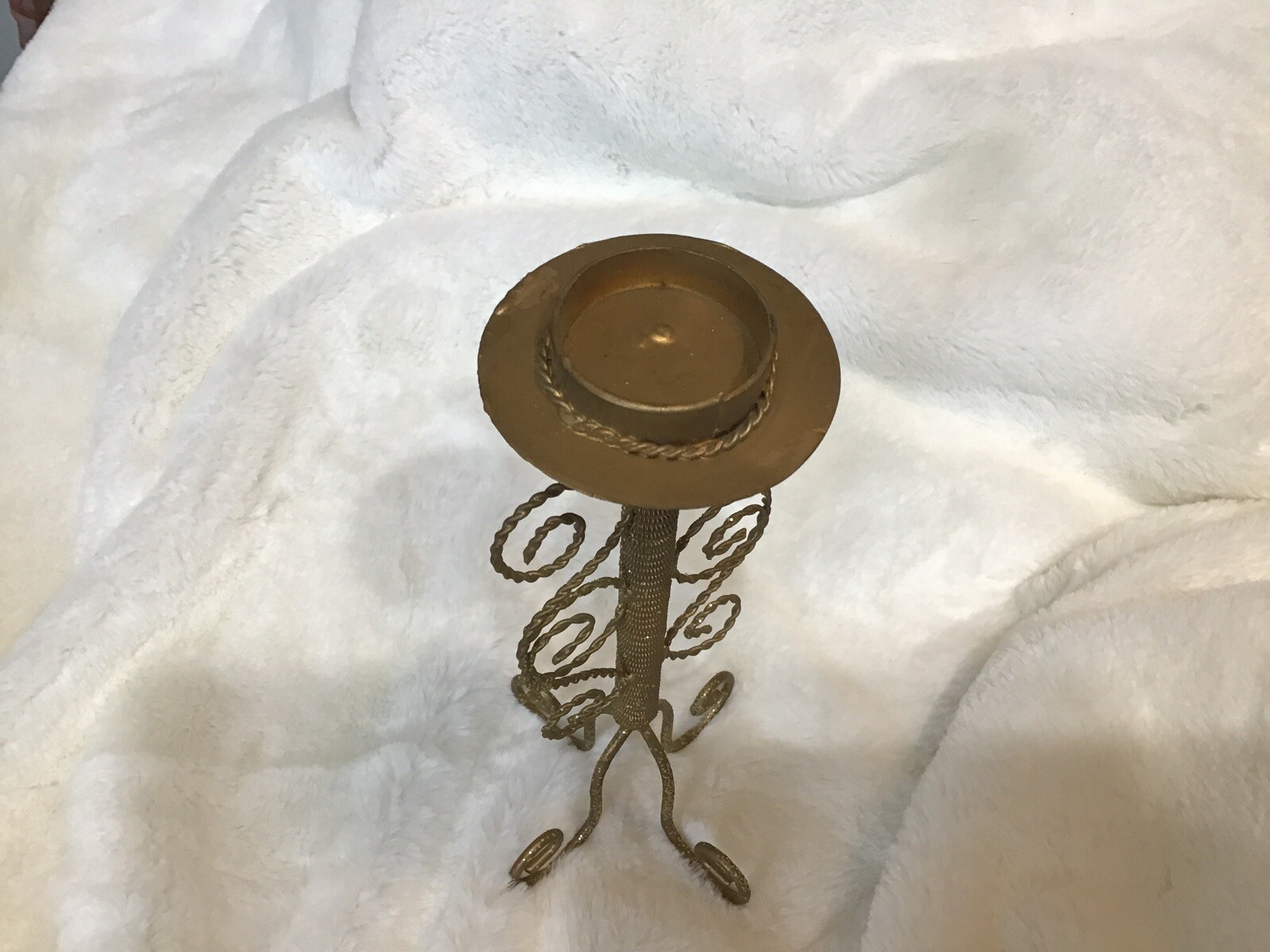 Burnished gold￼ Twisted Metal Candle Free Standing 9 Inch Candle Holder