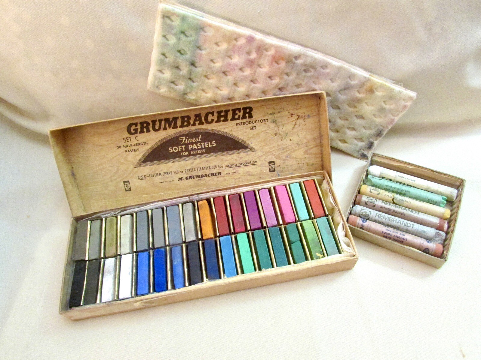 Vintage GRUMBACHER REMBRANDT SOFT PASTELS Intro Set 38 AATOP