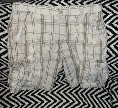 Levi's Plaid Cargo Shorts Size 34 Flat Front Tag Worn Off