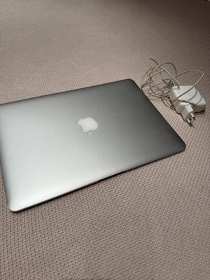 MacBook Air 13'' 2017, Version 12.6.2, 120GB