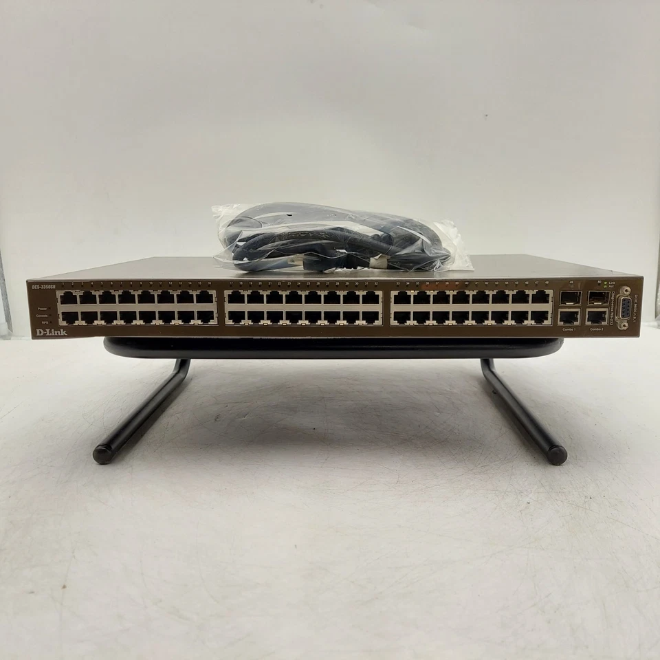 D-Link DES-3350SR 48 10/100Mbps plus 2 Gigabit Ports Layer 3 Stackable Switch - Image 2 of 4