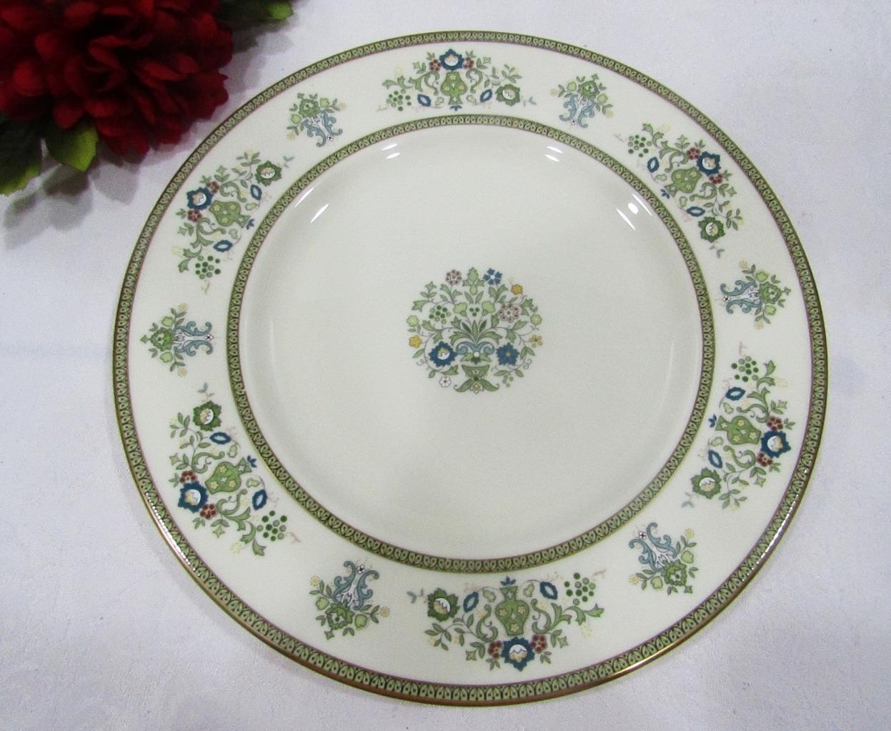 Henley Minton Fine Bone China 10.5