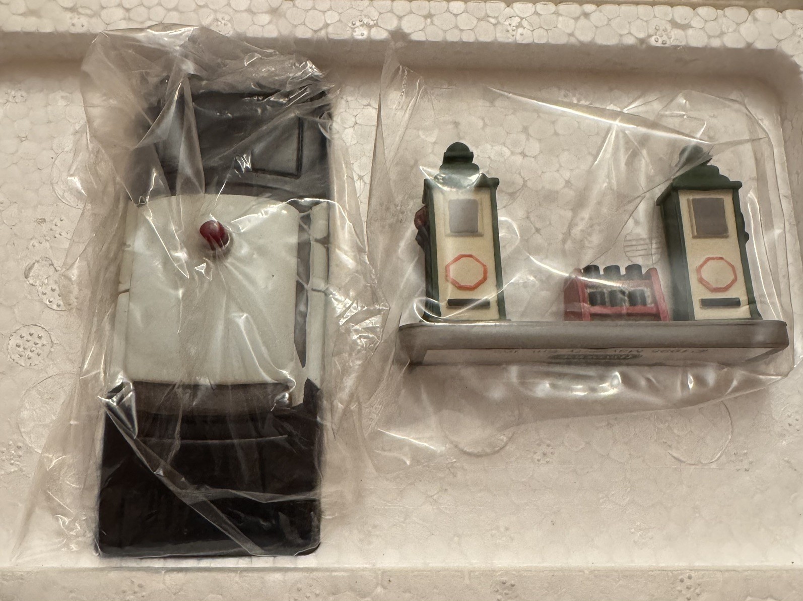 Hawthorne Village Squad Car & Gas Pumps Welcome To Mayberry  W/ Box #91352 EX