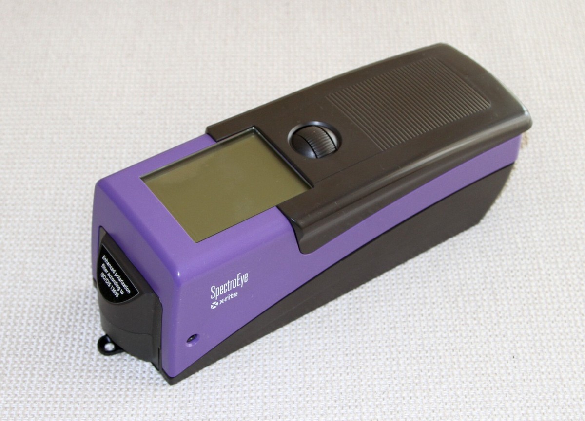 Gretag Macbeth (X-Rite) SpectroEye spectrophotometer _ ΔE 2000